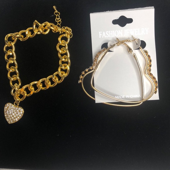 New Heart earrings with bracelet 5/$20❤️ - Picture 1 of 2